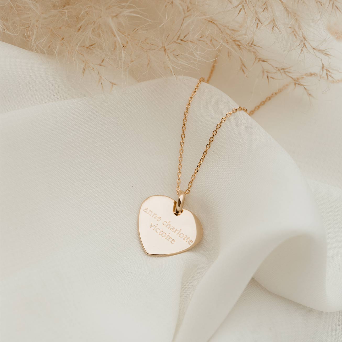Medaglia cuore nomi placcato oro 
