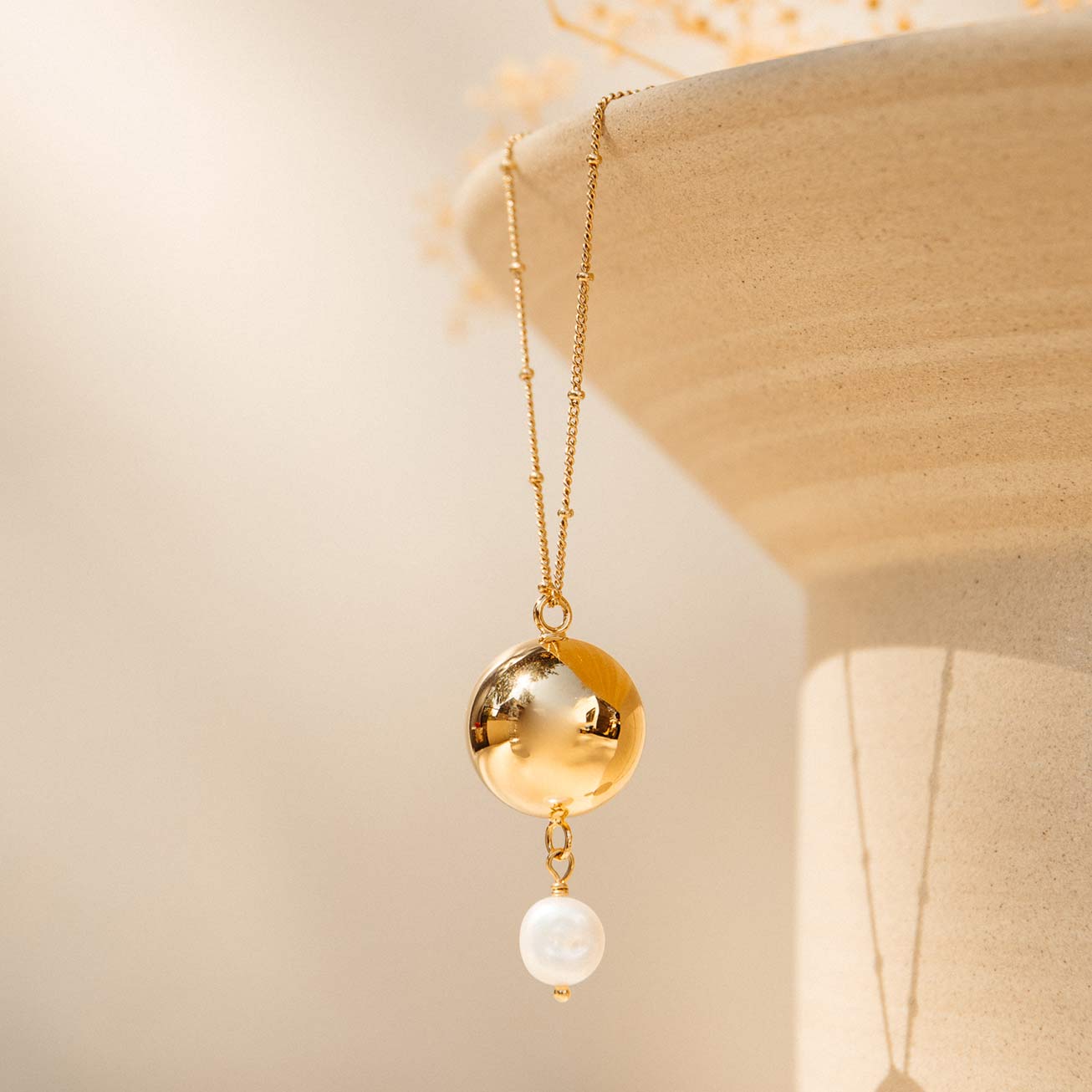 SAGA GIOIELLI Collana Chiama Angeli Per Gravidanza Bola - Lunghezza Regolabile Con Manine Dorate - Made In Italy