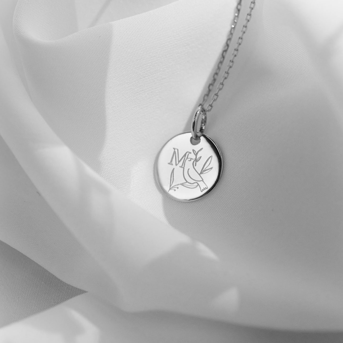 Collana battesimo colomba con iniziale argento