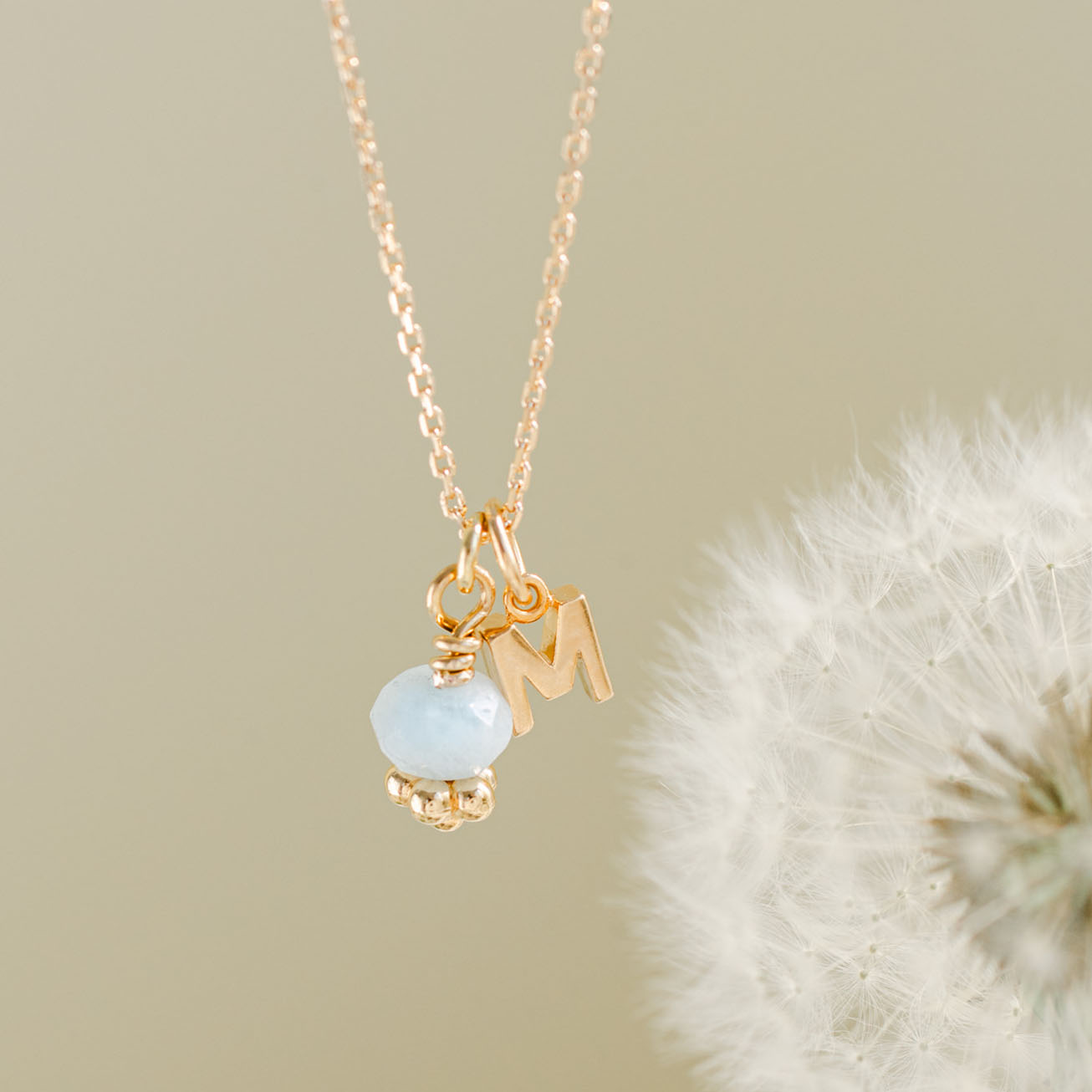 Collana iniziale acquamarina oro