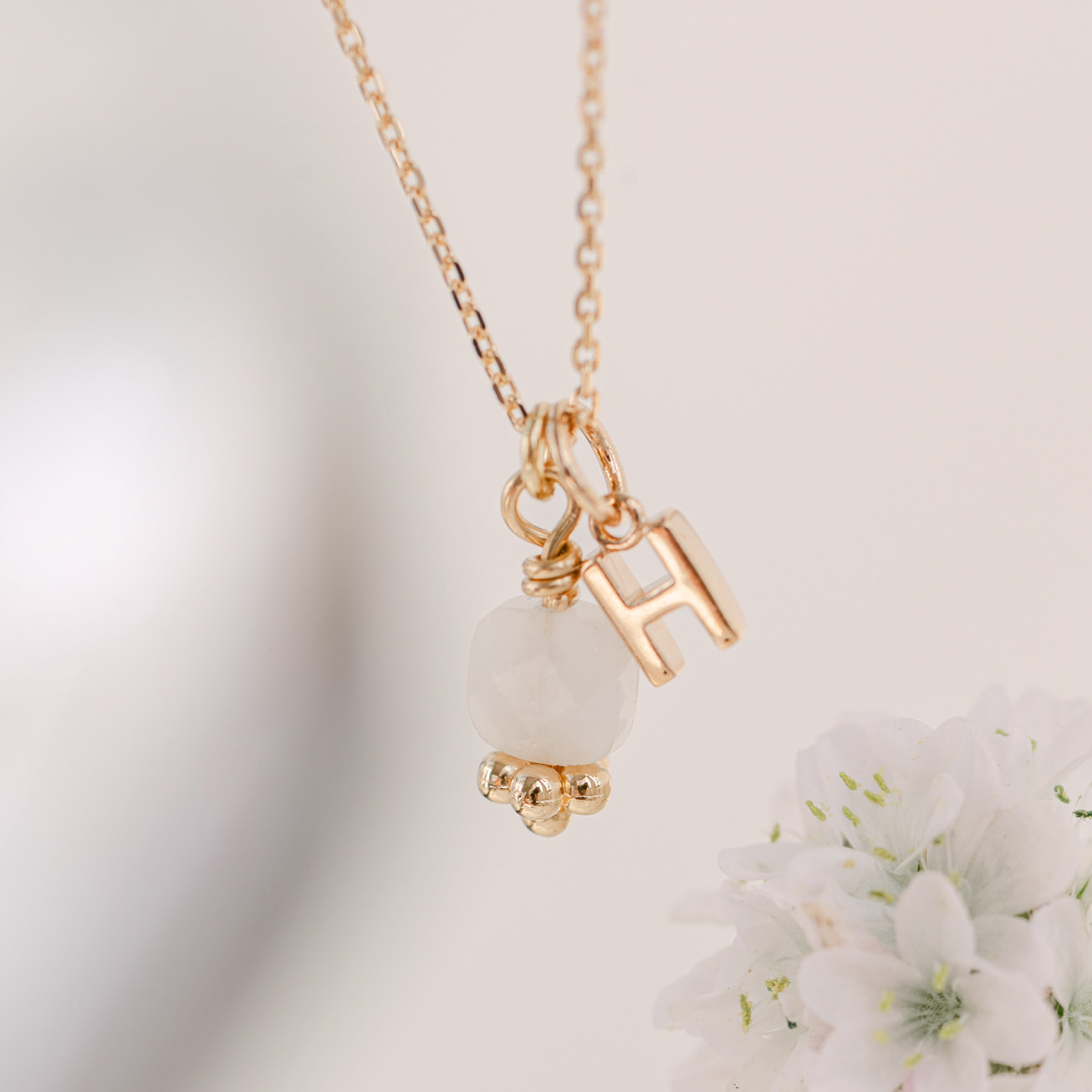 Collana personalizzata iniziale e pietra di luna o