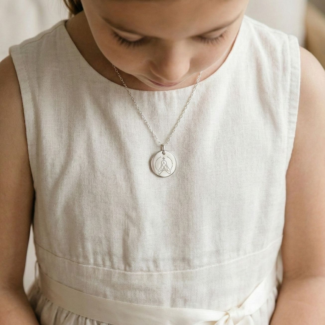 Collana battesimo personalizzata vergine amorevole