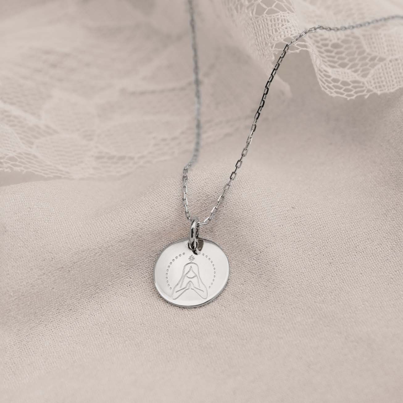 Collana battesimo personalizzata vergine amorevole