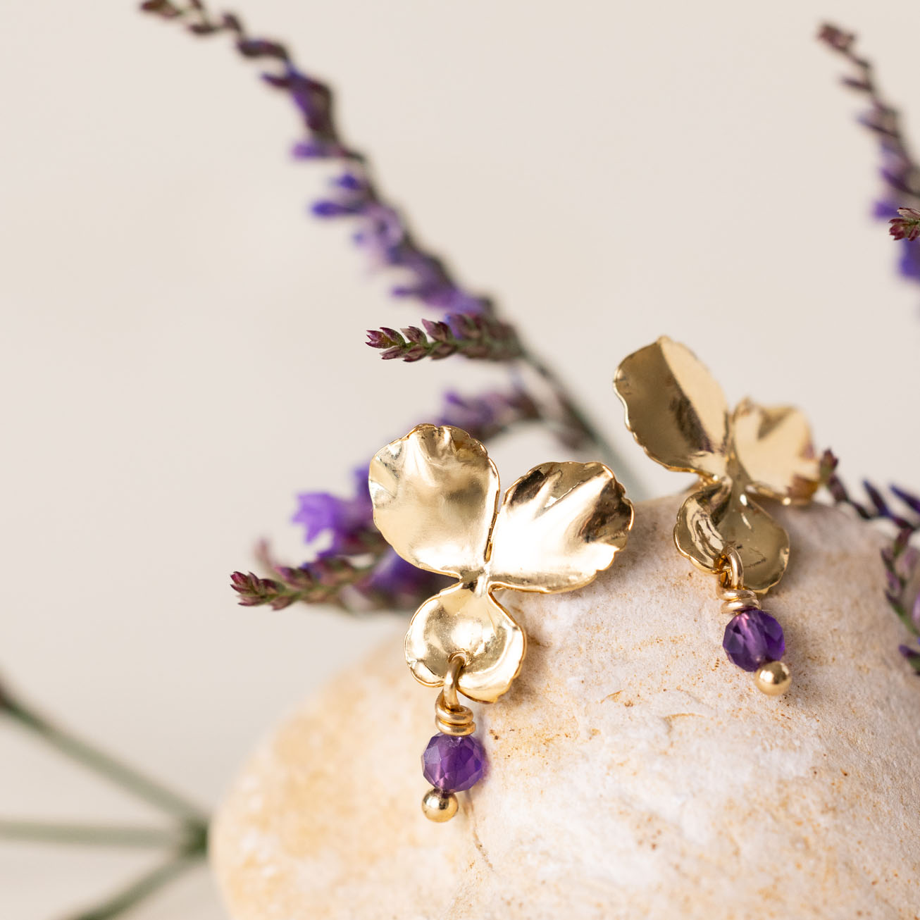 Orecchini viola del pensiero ametista