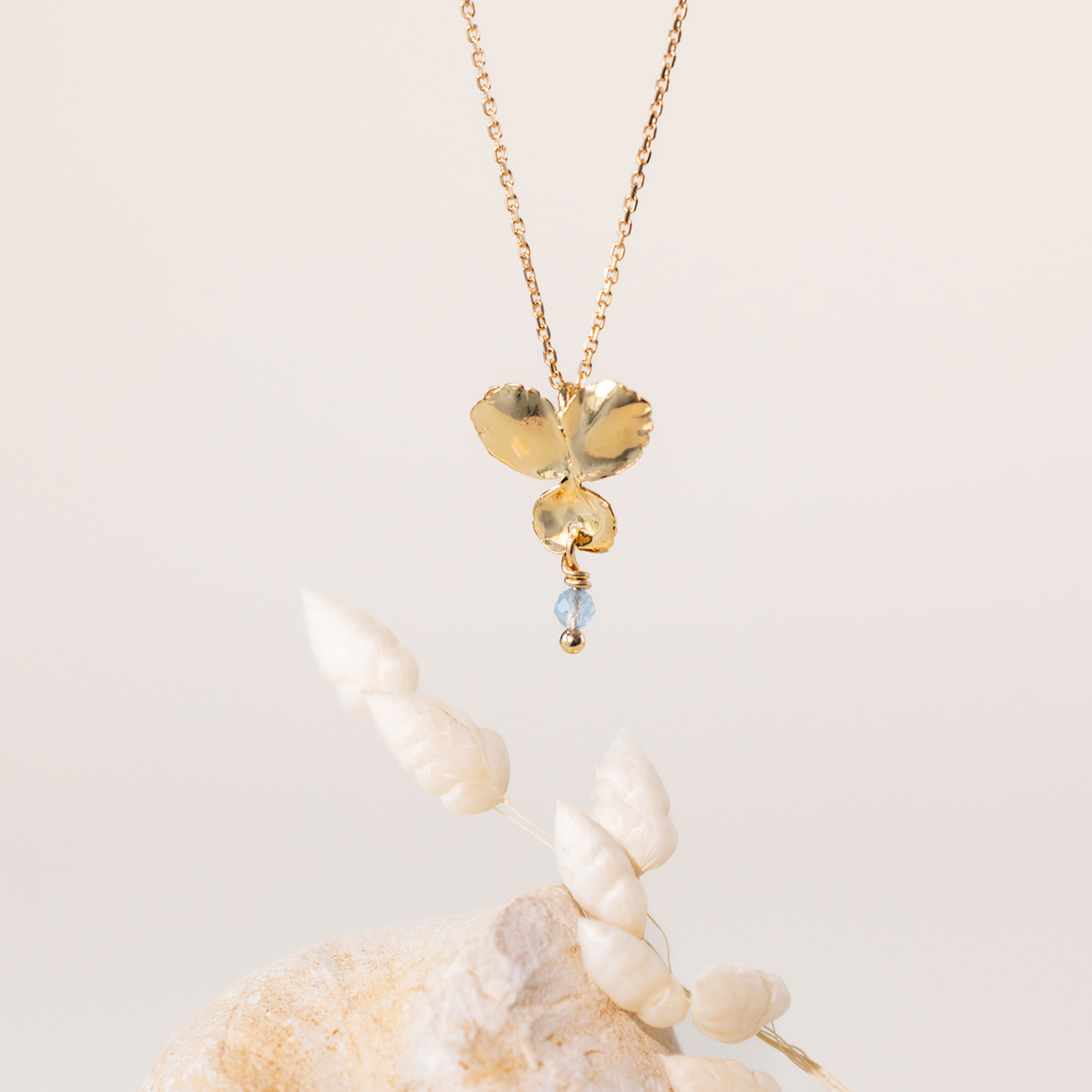 Collana viola del pensiero acquamarina