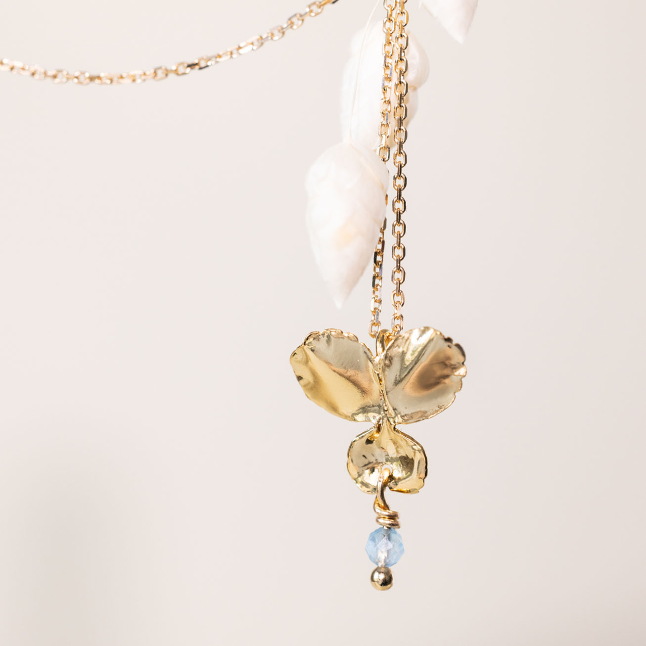 Collana viola del pensiero acquamarina