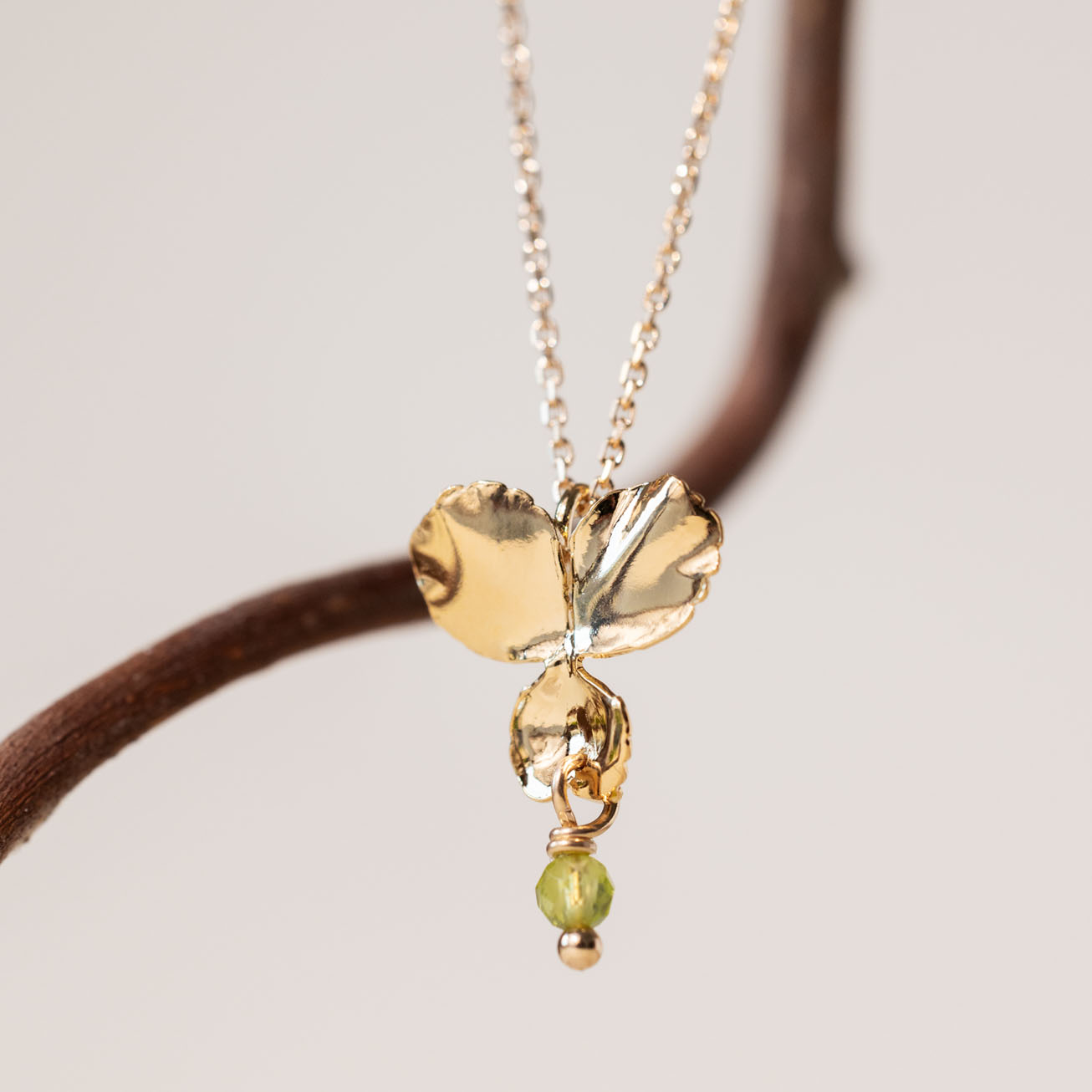 Collana viola del pensiero peridoto