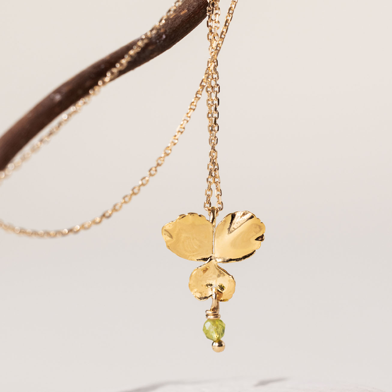 Collana viola del pensiero peridoto