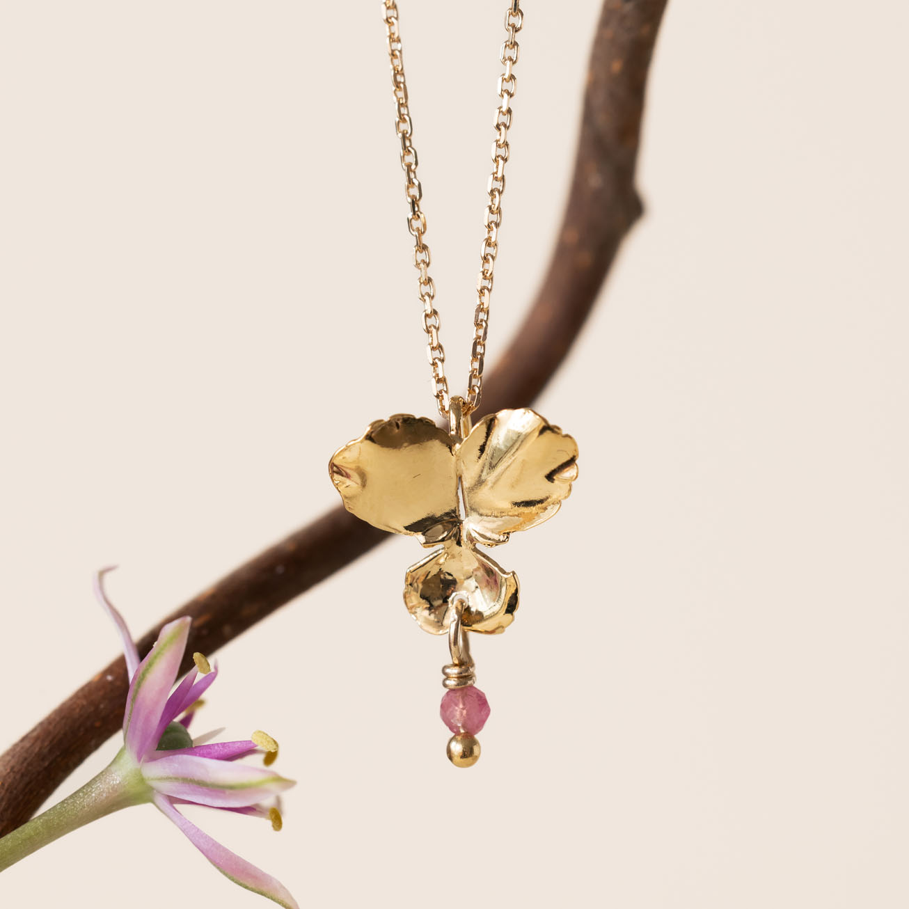 Collana viola del pensiero rubino