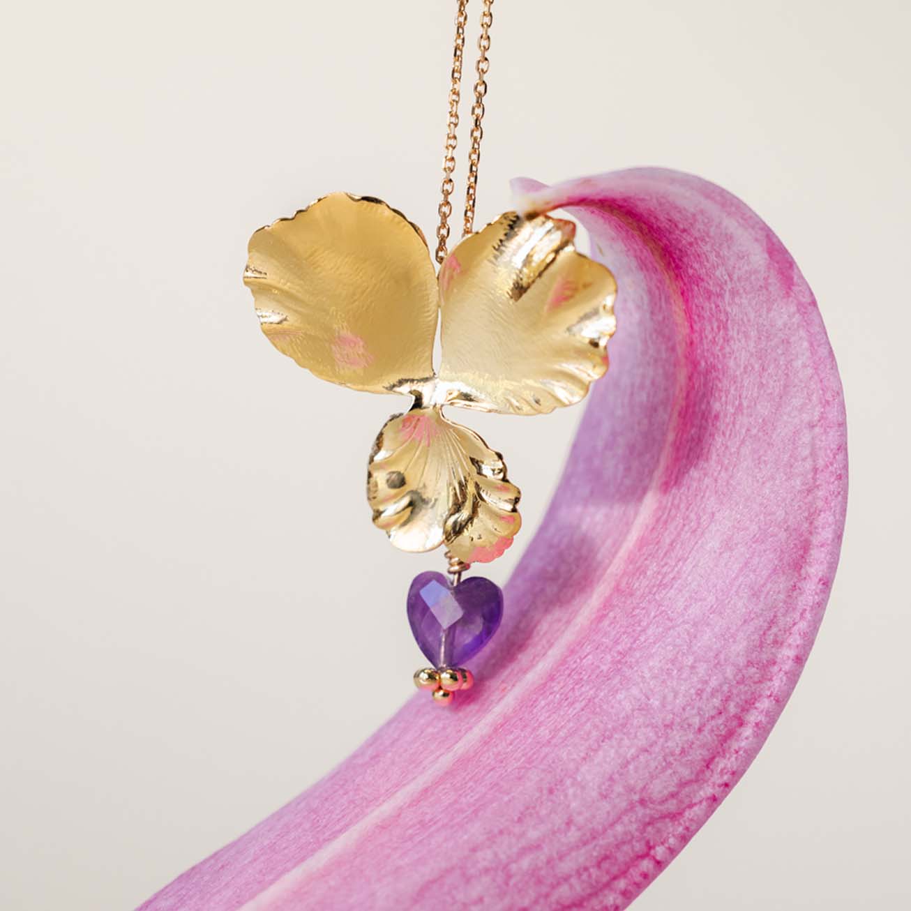 Collana viola del pensiero cuore ametista