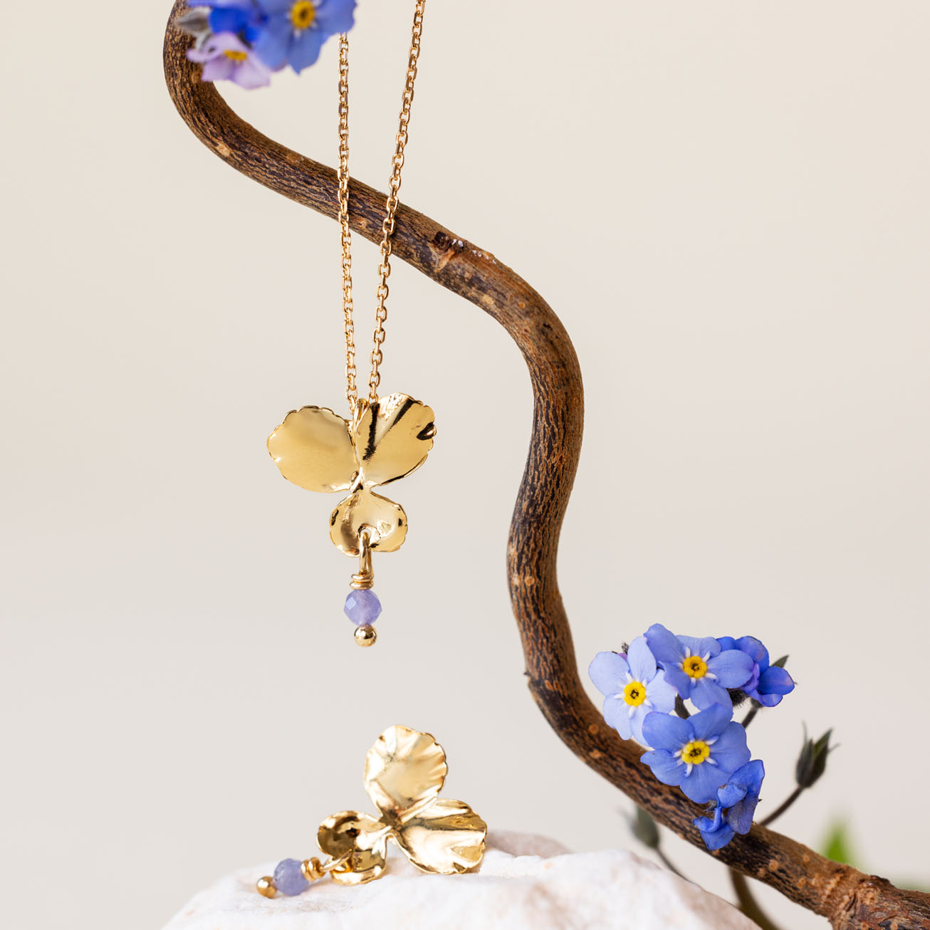 Collana viola del pensiero tanzanite