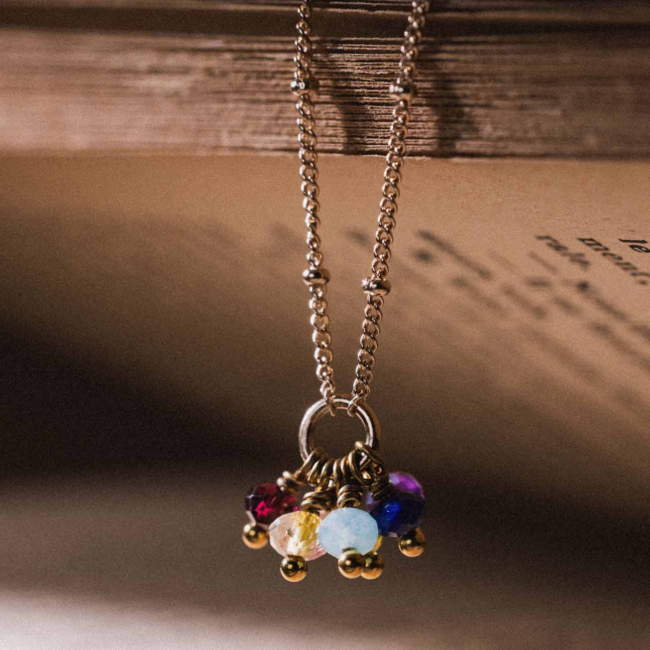 Collana 7 chakra in oro e pietre naturali