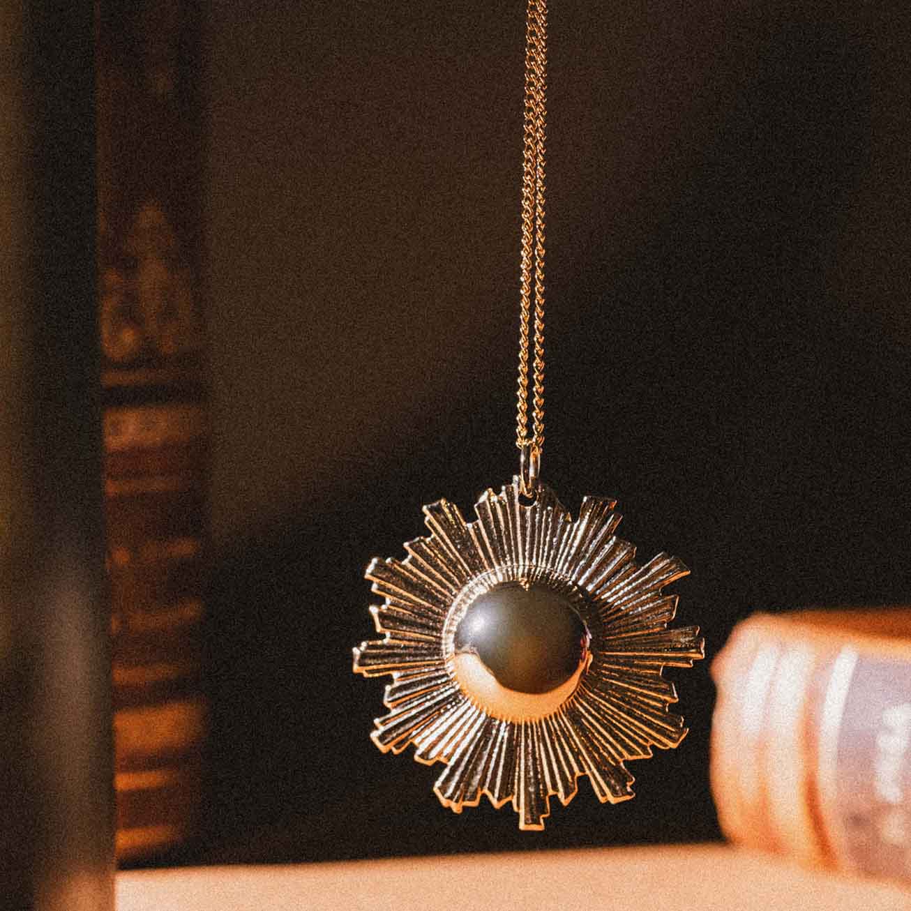 Chiama Angeli Sole oro
